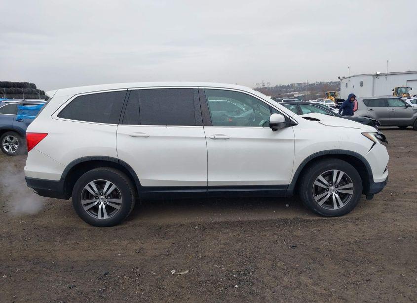 Photo 13 of 2016 Honda Pilot EX-L (VIN 5FNYF6H88GB108408)