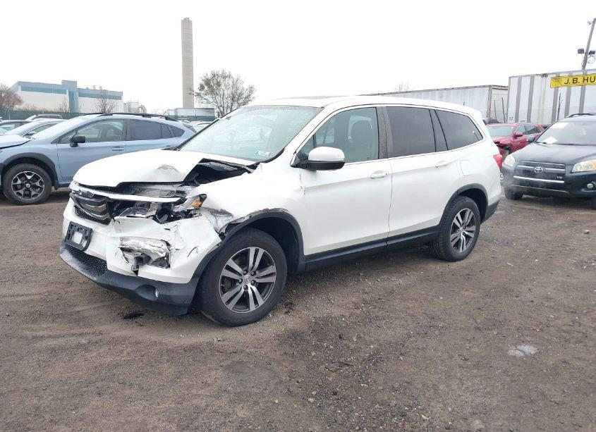 Photo 2 of 2016 Honda Pilot EX-L (VIN 5FNYF6H88GB108408)