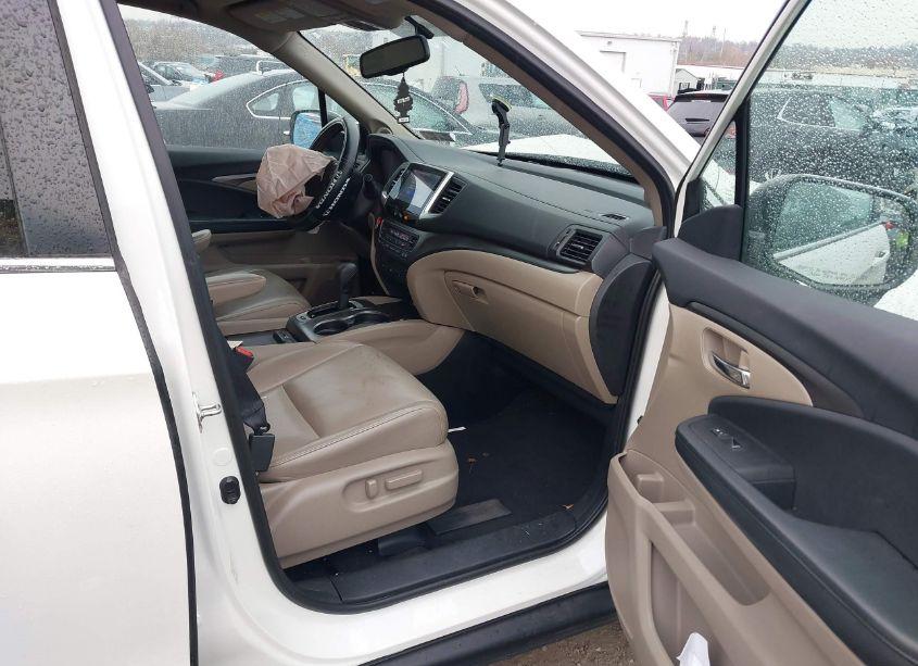 Photo 5 of 2016 Honda Pilot EX-L (VIN 5FNYF6H88GB108408)