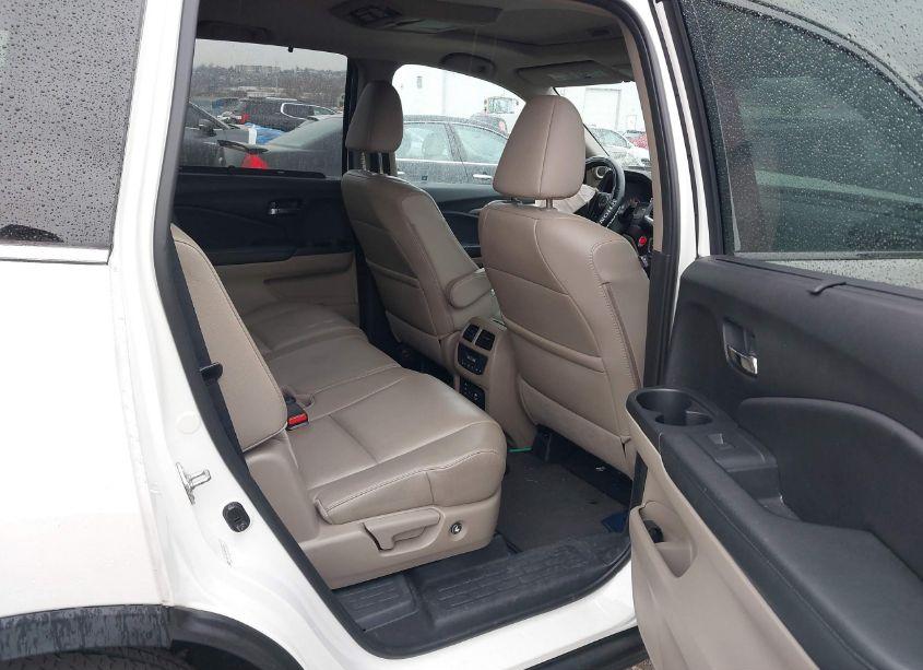 Photo 8 of 2016 Honda Pilot EX-L (VIN 5FNYF6H88GB108408)