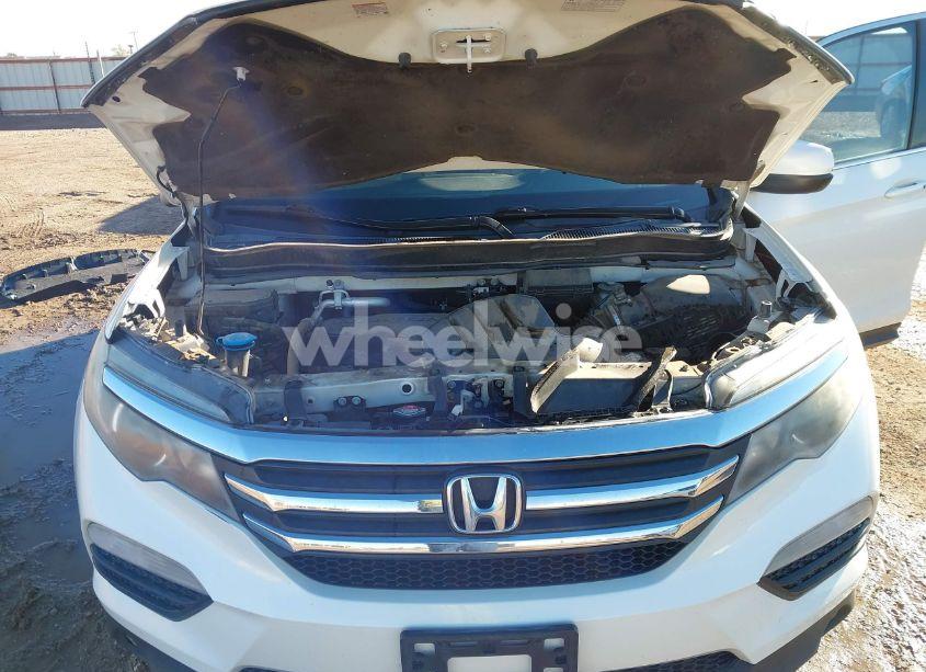 Photo 10 of 2016 Honda Pilot EX-L (VIN 5FNYF6H89GB097662)