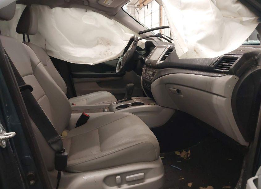 Photo 5 of 2017 Honda Pilot EX-L (VIN 5FNYF6H89HB071810)