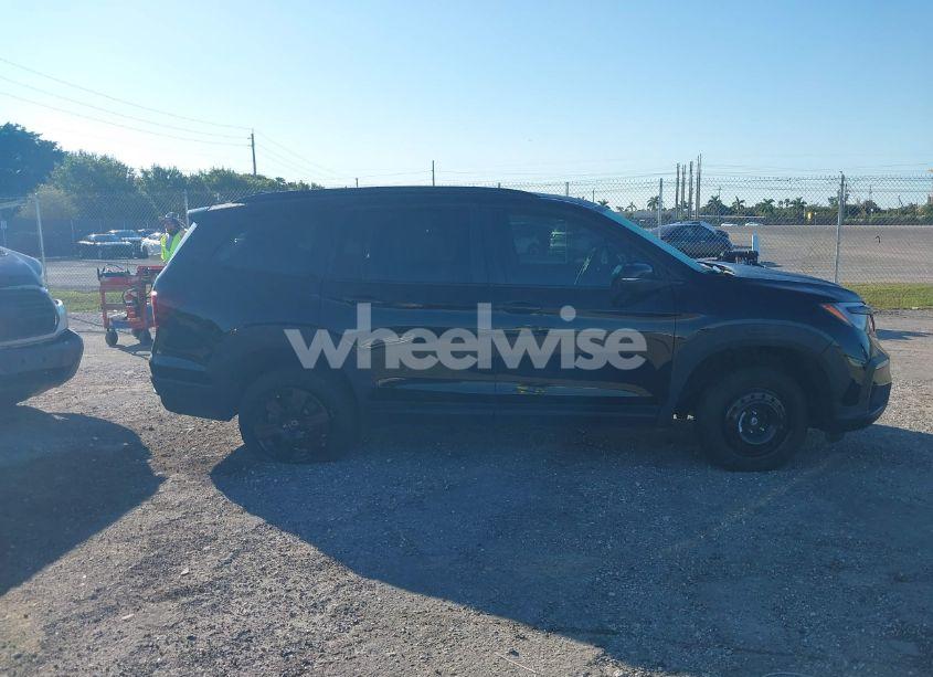 Photo 13 of 2022 Honda Pilot AWD TRAILSPORT (VIN 5FNYF6H8XNB085730)