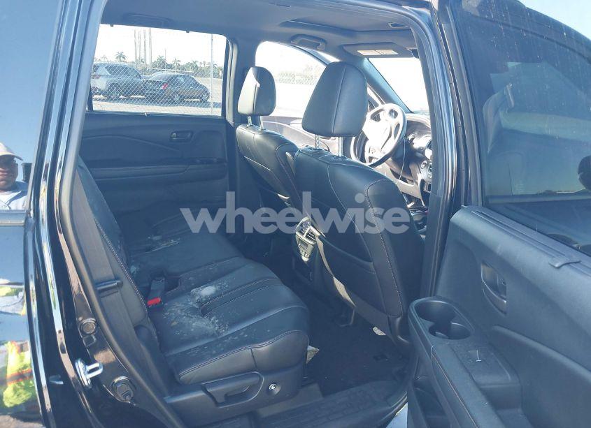 Photo 8 of 2022 Honda Pilot AWD TRAILSPORT (VIN 5FNYF6H8XNB085730)