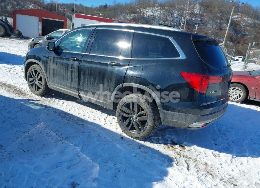 Photo 3 of 2016 Honda Pilot (VIN 5FNYF6H90GB018789)