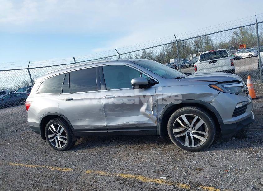 Photo 13 of 2016 Honda Pilot TOURING (VIN 5FNYF6H90GB024902)
