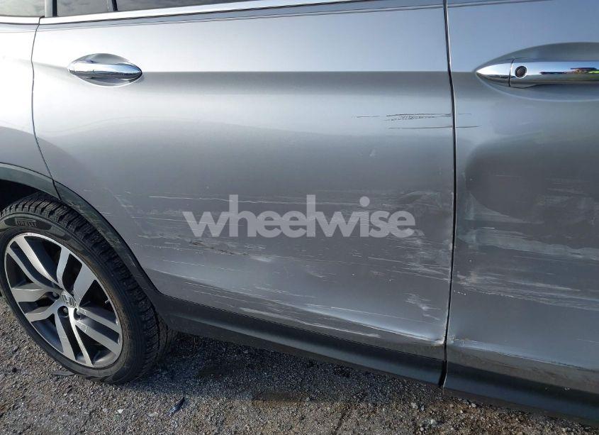 Photo 21 of 2016 Honda Pilot TOURING (VIN 5FNYF6H90GB024902)