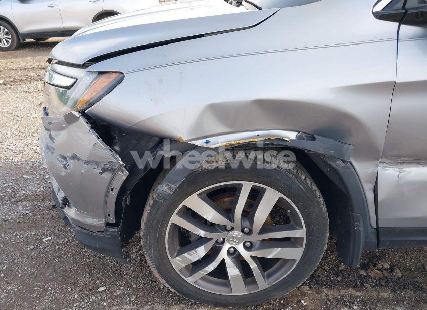 Photo 6 of 2016 Honda Pilot TOURING (VIN 5FNYF6H90GB024902)