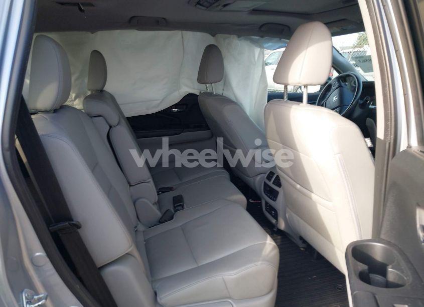 Photo 8 of 2016 Honda Pilot TOURING (VIN 5FNYF6H90GB024902)