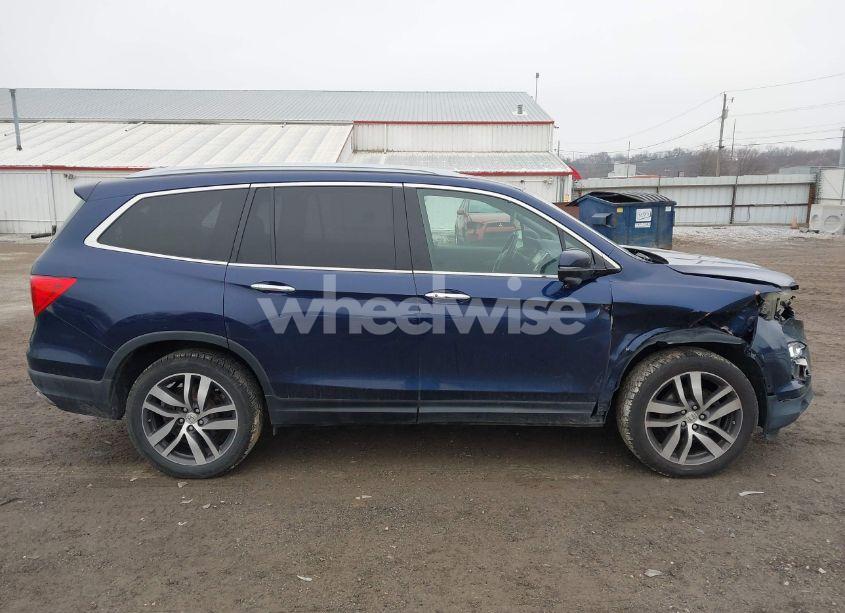 Photo 13 of 2016 Honda Pilot TOURING (VIN 5FNYF6H90GB033664)