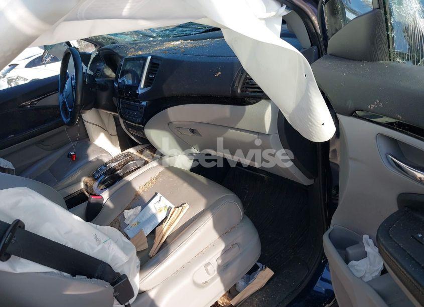 Photo 5 of 2016 Honda Pilot TOURING (VIN 5FNYF6H90GB122098)