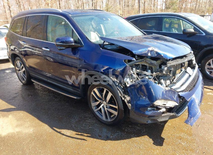 2017 Honda Pilot TOURING (VIN 5FNYF6H90HB001895) main photo
