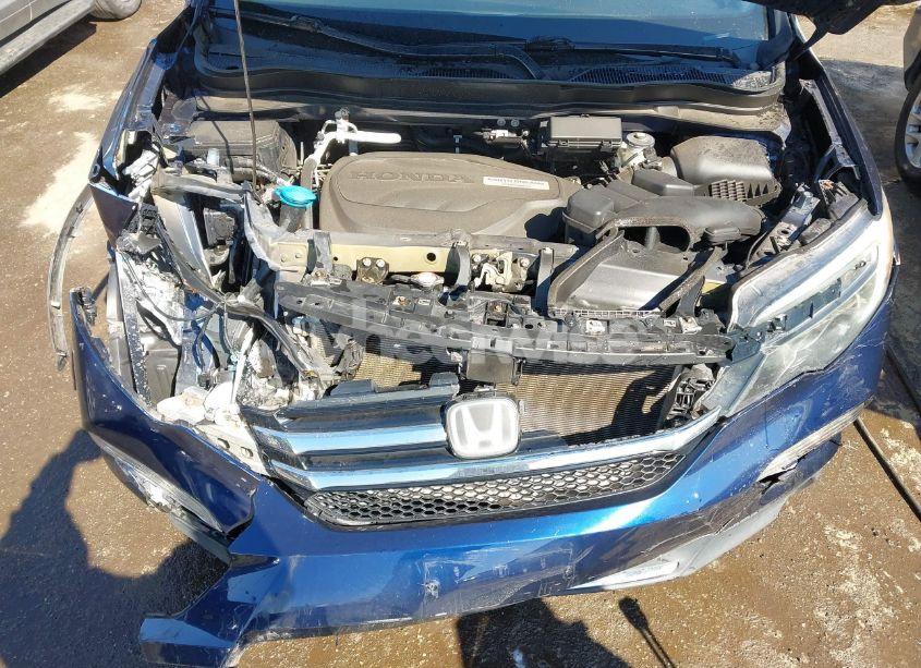 Photo 10 of 2017 Honda Pilot TOURING (VIN 5FNYF6H90HB001895)