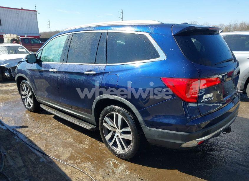 Photo 3 of 2017 Honda Pilot TOURING (VIN 5FNYF6H90HB001895)