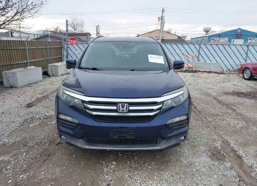 Photo 12 of 2017 Honda Pilot TOURING (VIN 5FNYF6H90HB015571)