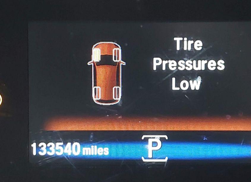 Photo 15 of 2017 Honda Pilot TOURING (VIN 5FNYF6H90HB015571)