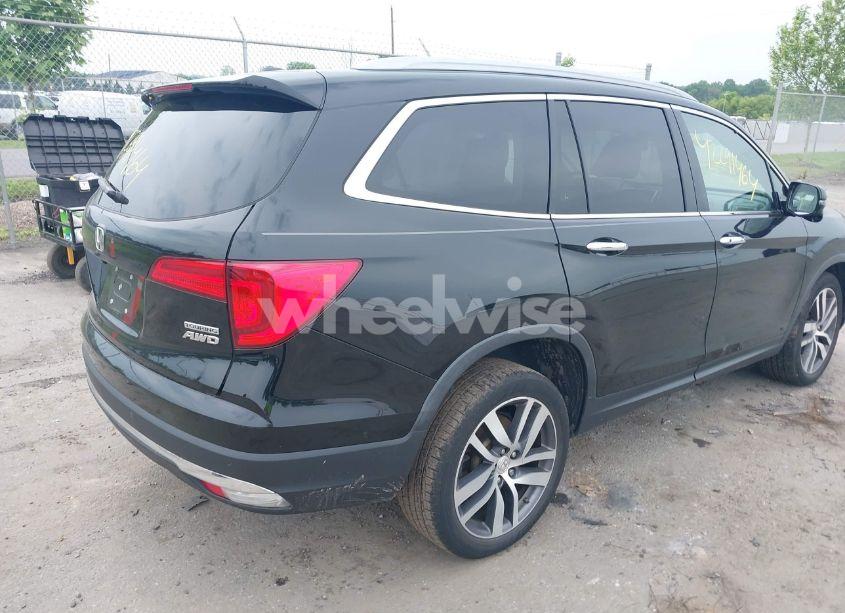 Photo 4 of 2017 Honda Pilot TOURING (VIN 5FNYF6H90HB052474)