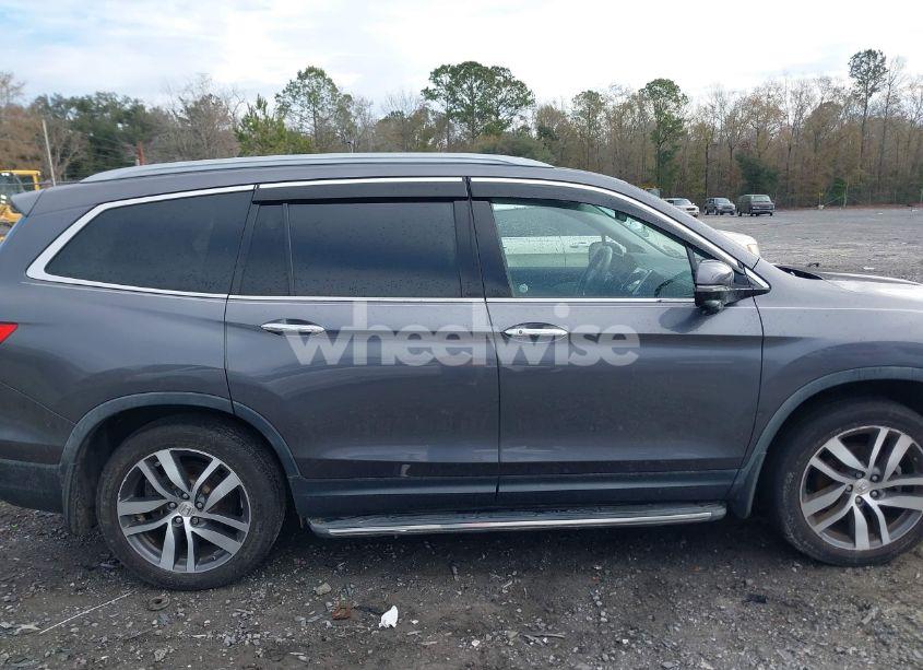 Photo 13 of 2017 Honda Pilot TOURING (VIN 5FNYF6H90HB100202)