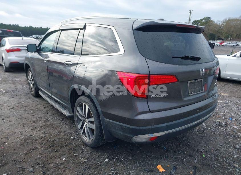 Photo 3 of 2017 Honda Pilot TOURING (VIN 5FNYF6H90HB100202)