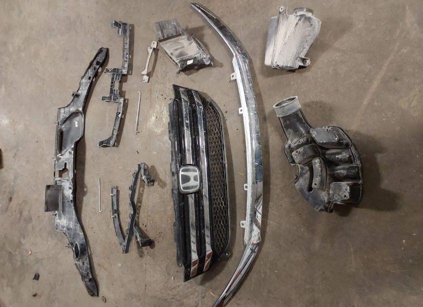 Photo 12 of 2018 Honda Pilot TOURING (VIN 5FNYF6H90JB011509)