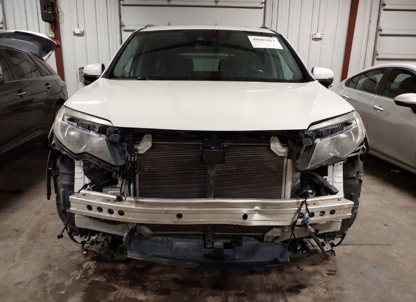 Photo 13 of 2018 Honda Pilot TOURING (VIN 5FNYF6H90JB011509)