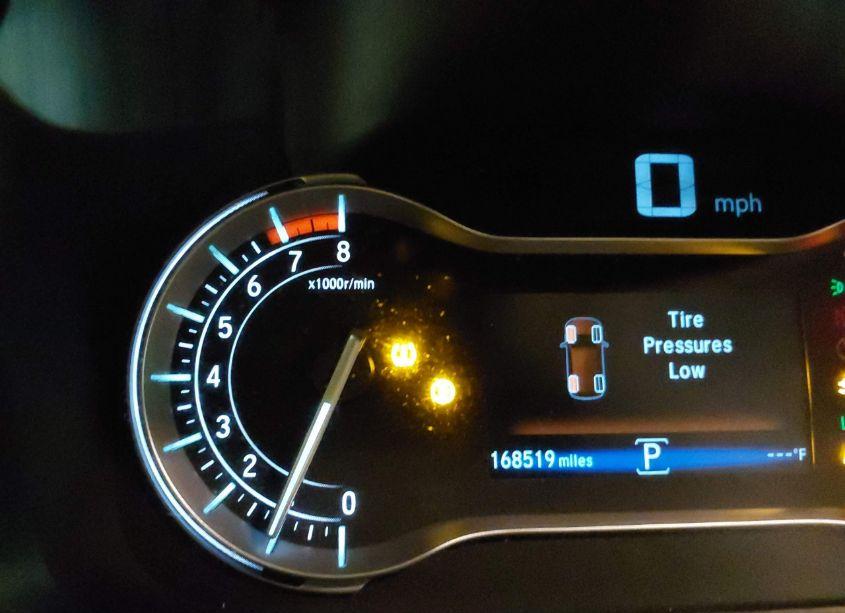 Photo 16 of 2018 Honda Pilot TOURING (VIN 5FNYF6H90JB011509)