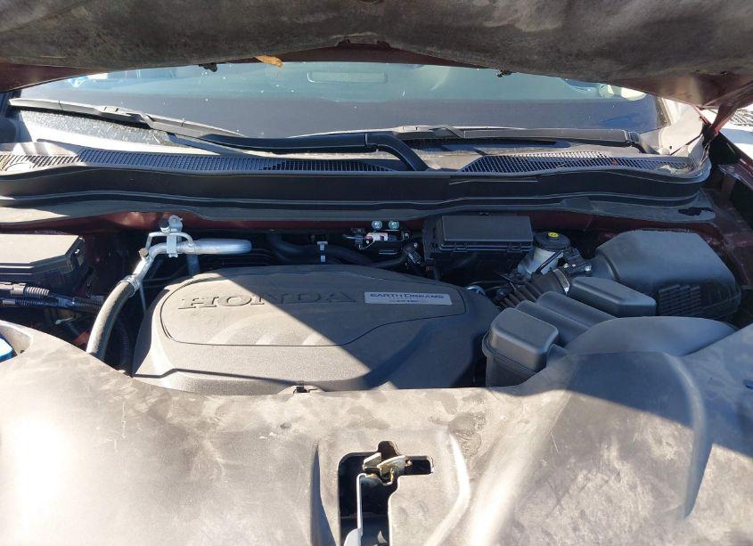 Photo 10 of 2018 Honda Pilot TOURING (VIN 5FNYF6H90JB052674)