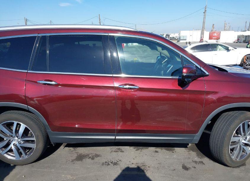 Photo 13 of 2018 Honda Pilot TOURING (VIN 5FNYF6H90JB052674)