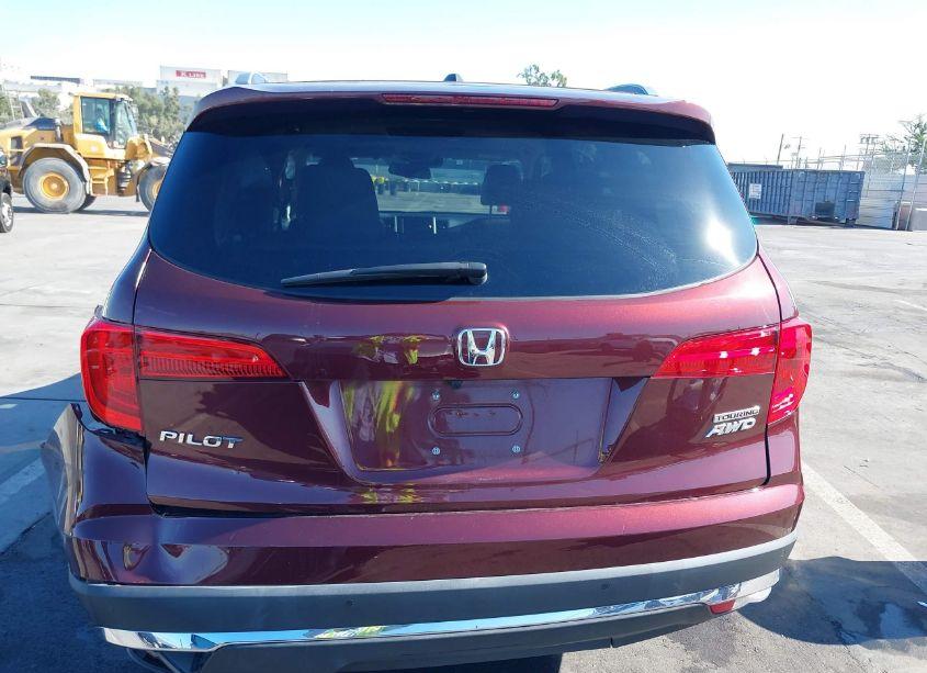 Photo 16 of 2018 Honda Pilot TOURING (VIN 5FNYF6H90JB052674)