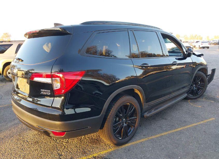 Photo 4 of 2019 Honda Pilot TOURING (VIN 5FNYF6H90KB044253)