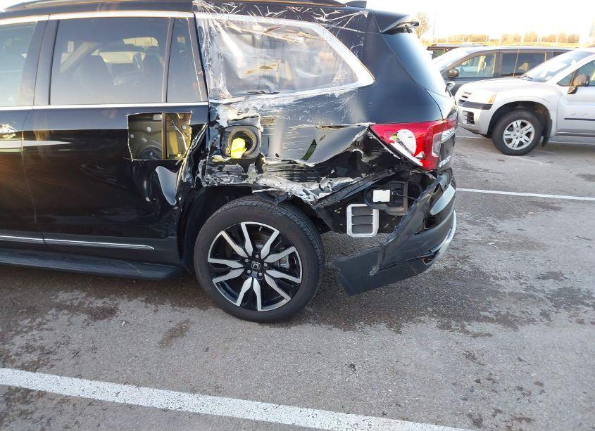 Photo 6 of 2020 Honda Pilot AWD TOURING 8 PASSENGER (VIN 5FNYF6H90LB008869)