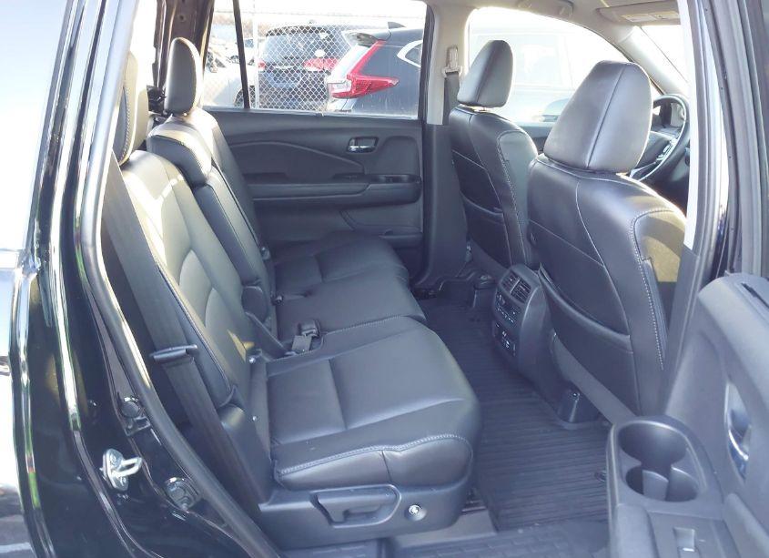 Photo 8 of 2020 Honda Pilot AWD TOURING 8 PASSENGER (VIN 5FNYF6H90LB008869)