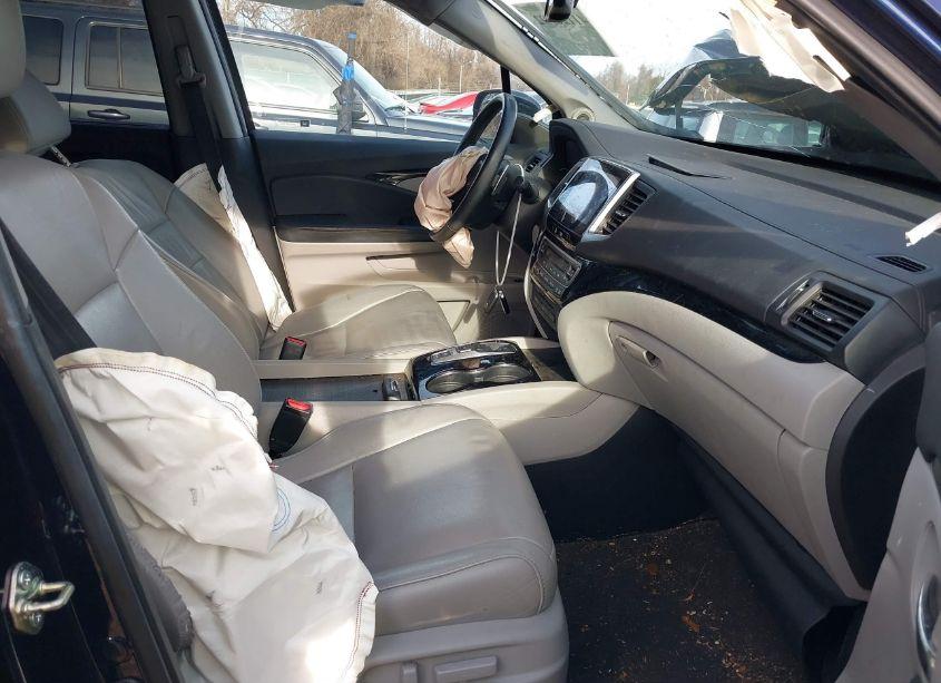 Photo 5 of 2017 Honda Pilot TOURING (VIN 5FNYF6H91HB005115)