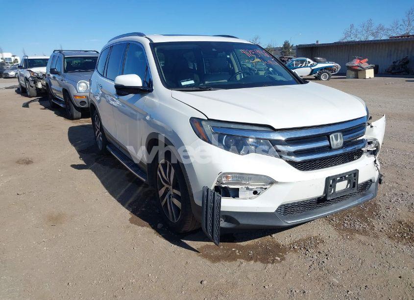 2017 Honda Pilot TOURING (VIN 5FNYF6H91HB097505) main photo