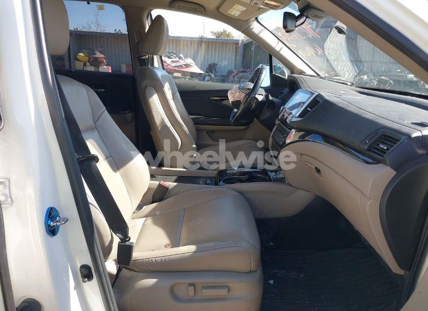 Photo 5 of 2017 Honda Pilot TOURING (VIN 5FNYF6H91HB097505)