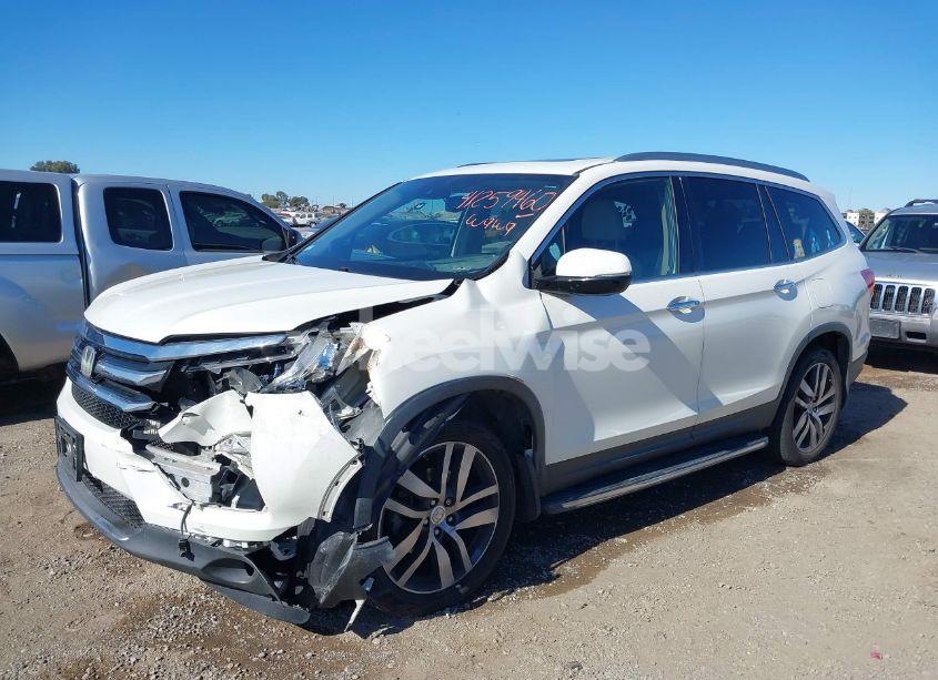 Photo 6 of 2017 Honda Pilot TOURING (VIN 5FNYF6H91HB097505)