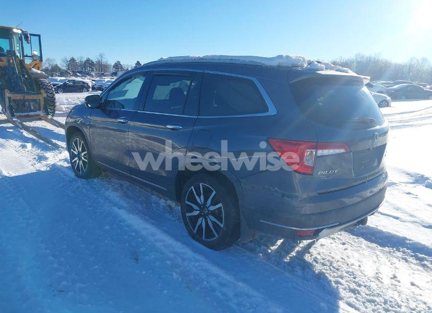 Photo 3 of 2019 Honda Pilot TOURING (VIN 5FNYF6H91KB094224)