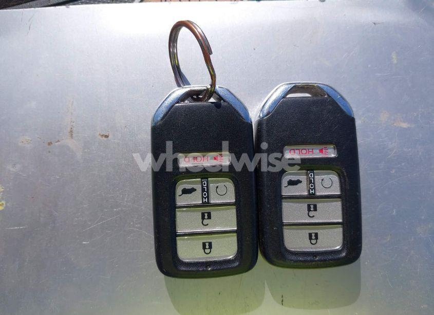 Photo 11 of 2016 Honda Pilot TOURING (VIN 5FNYF6H92GB075172)