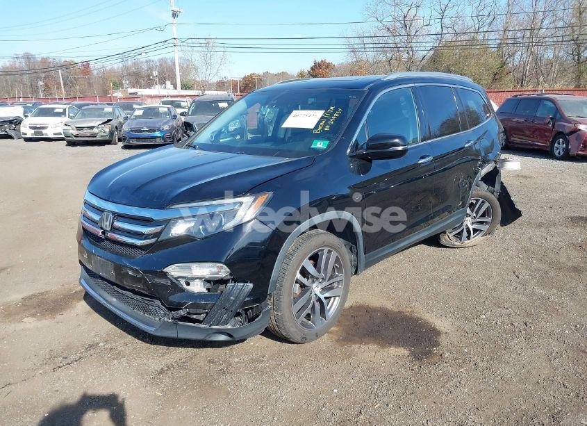 Photo 2 of 2016 Honda Pilot TOURING (VIN 5FNYF6H92GB075172)