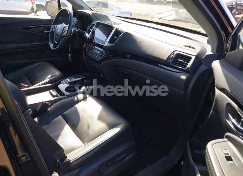 Photo 5 of 2016 Honda Pilot TOURING (VIN 5FNYF6H92GB075172)