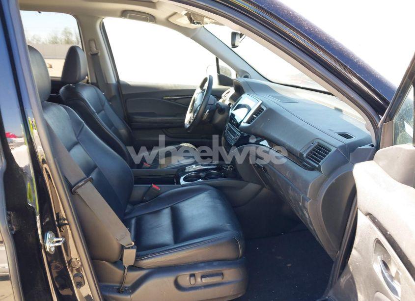 Photo 5 of 2016 Honda Pilot TOURING (VIN 5FNYF6H92GB083370)
