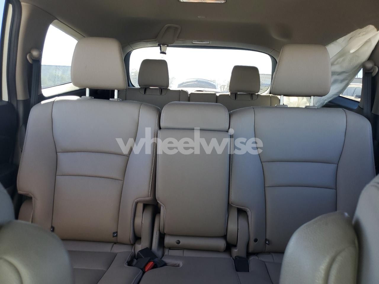 Photo 10 of 2016 HONDA PILOT TOURING (VIN 5FNYF6H92GB093462)