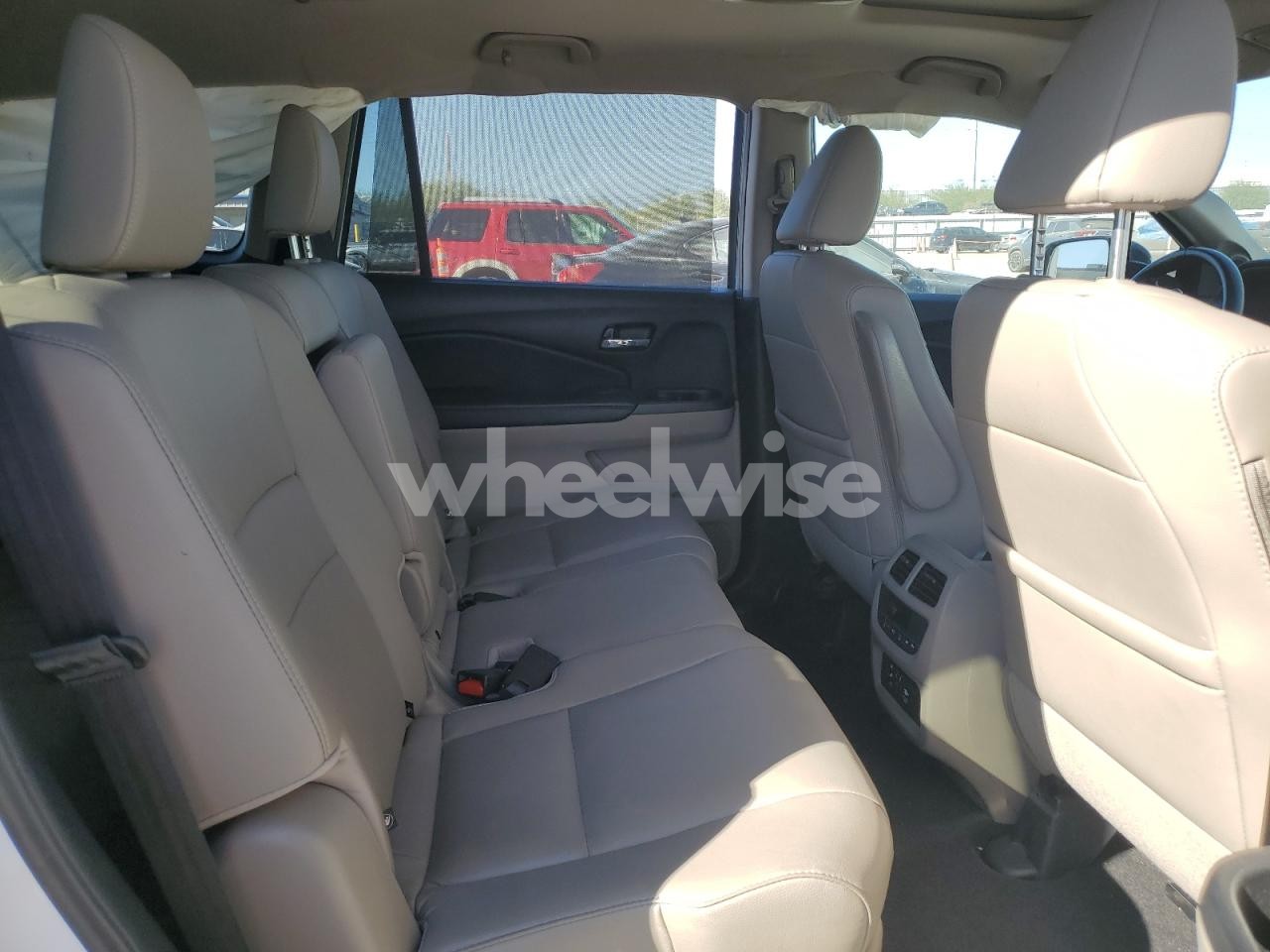 Photo 11 of 2016 HONDA PILOT TOURING (VIN 5FNYF6H92GB093462)
