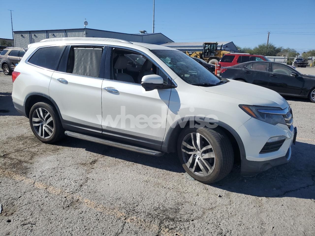 Photo 4 of 2016 HONDA PILOT TOURING (VIN 5FNYF6H92GB093462)