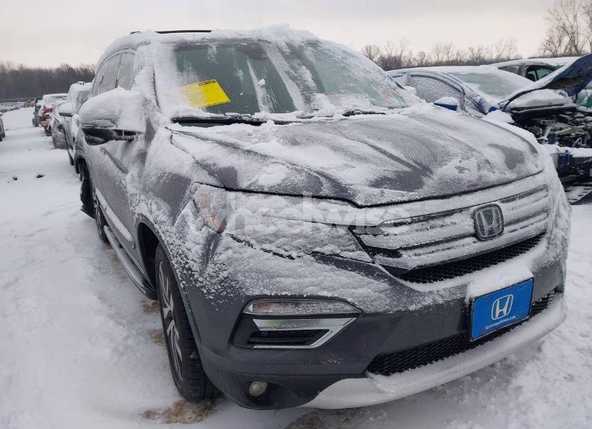 2018 Honda Pilot TOURING (VIN 5FNYF6H92JB034550) main photo
