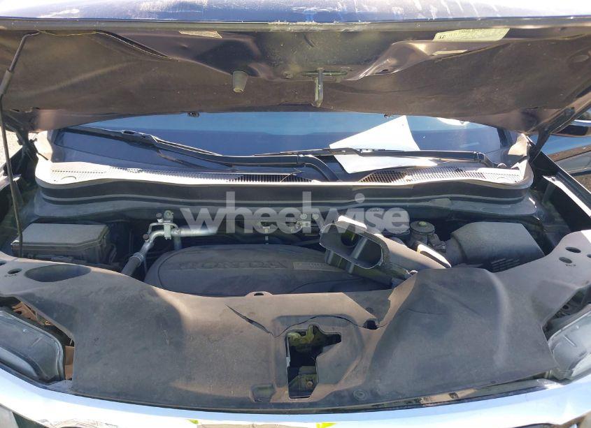 Photo 10 of 2016 Honda Pilot TOURING (VIN 5FNYF6H93GB017894)