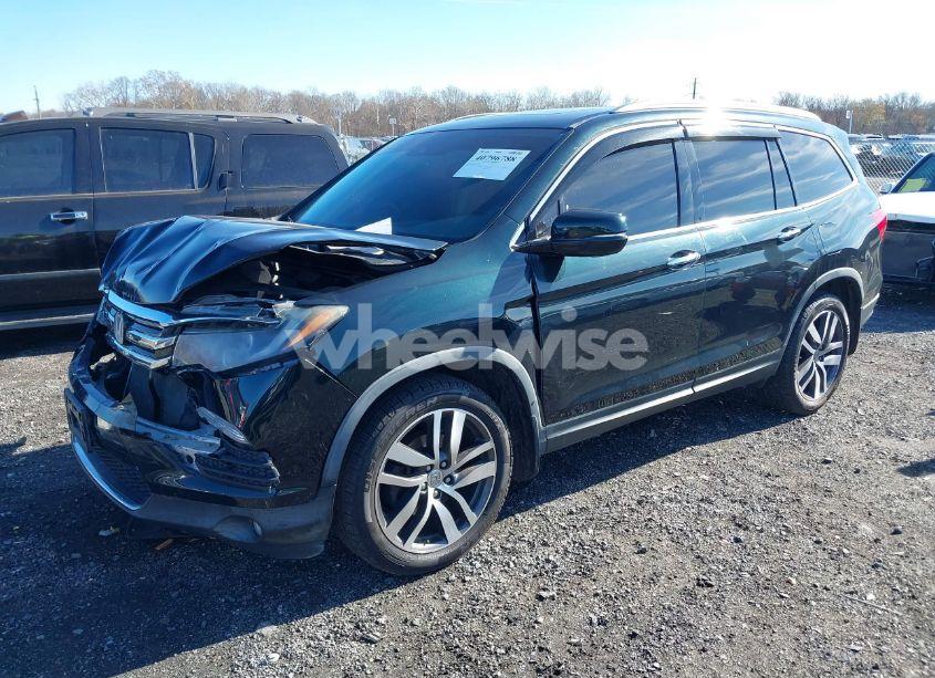 Photo 2 of 2016 Honda Pilot TOURING (VIN 5FNYF6H93GB017894)