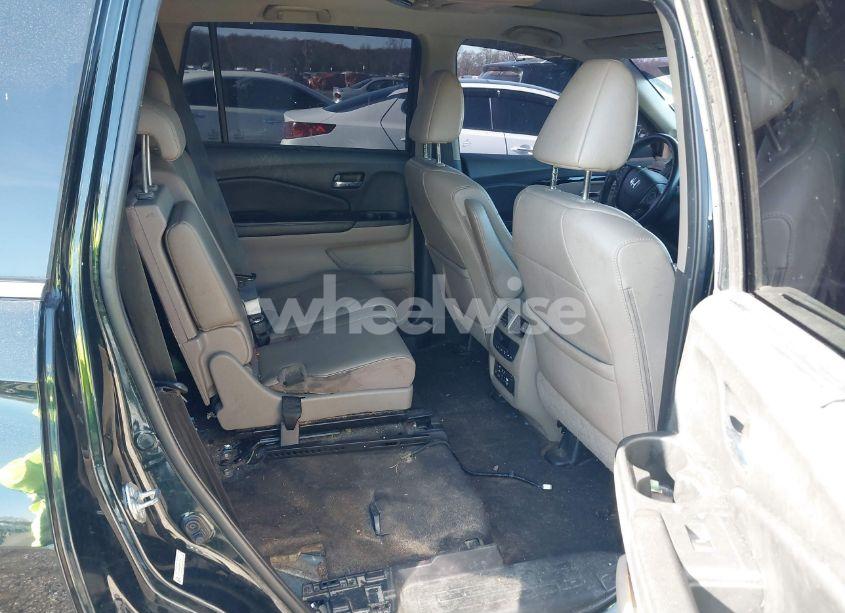 Photo 8 of 2016 Honda Pilot TOURING (VIN 5FNYF6H93GB017894)