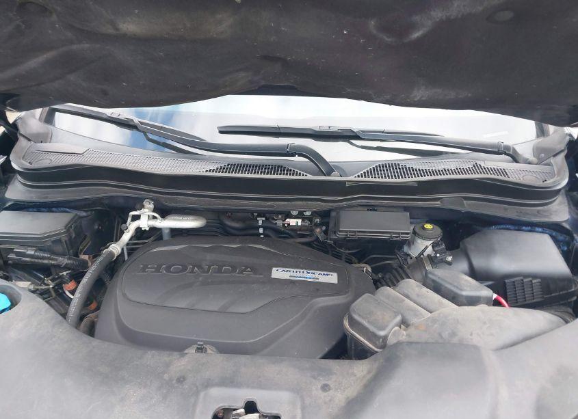 Photo 10 of 2016 Honda Pilot TOURING (VIN 5FNYF6H93GB018124)