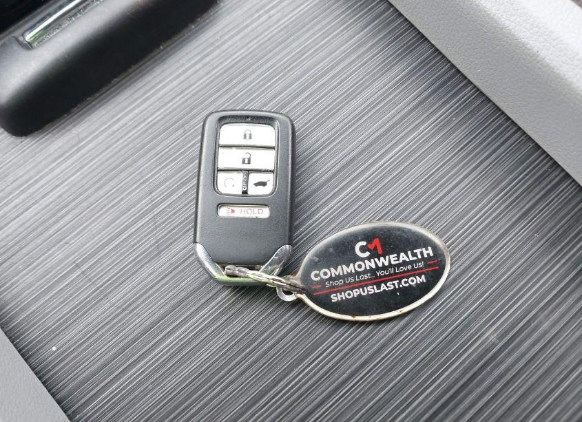 Photo 11 of 2016 Honda Pilot TOURING (VIN 5FNYF6H93GB018124)